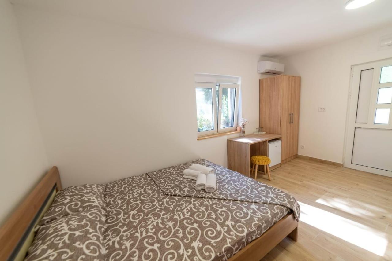 Sljivo Apartmani Herceg Novi Buitenkant foto