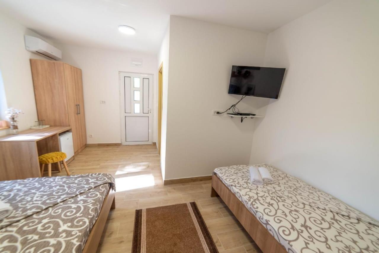 Sljivo Apartmani Herceg Novi Buitenkant foto